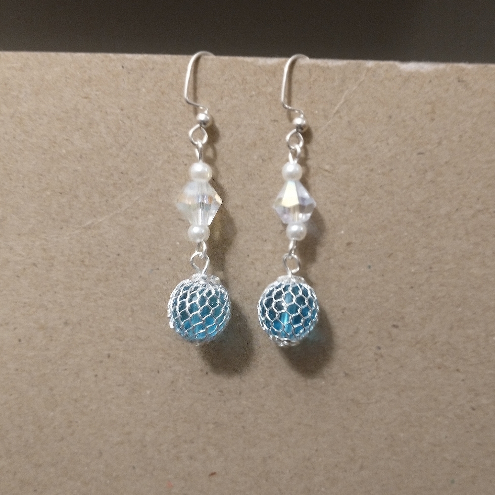 Earrings - Picture 6 of 9